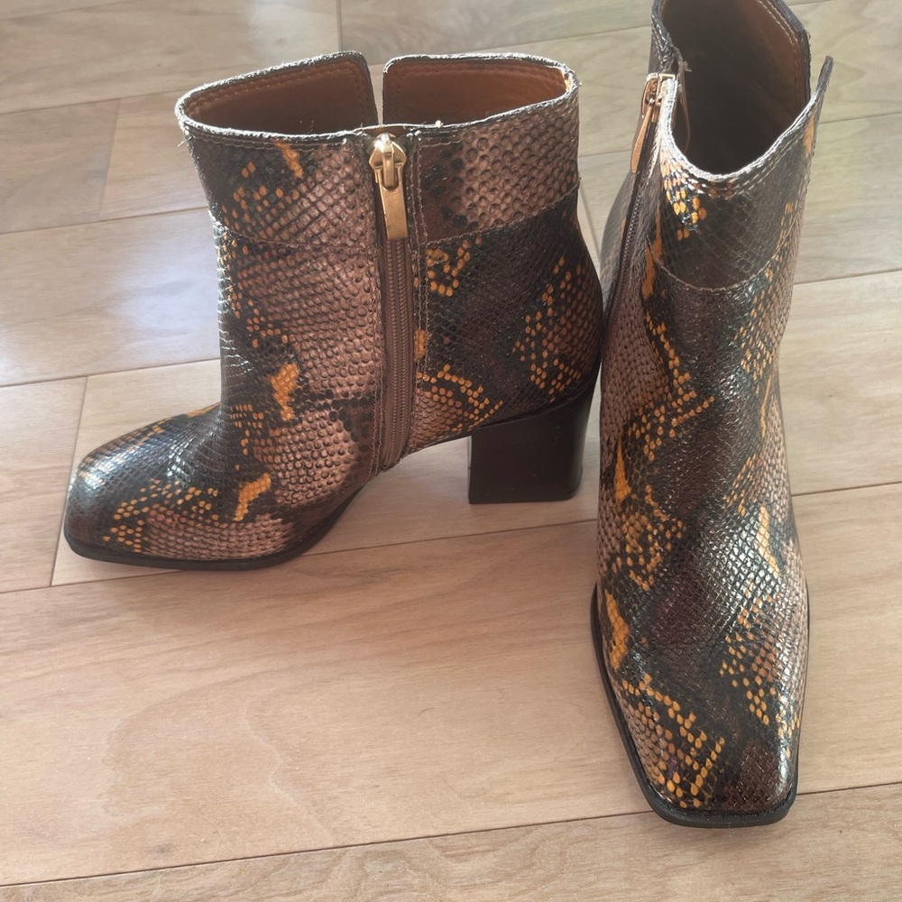 Franco Sarto brown snakeskin ankle booties, size 7.5